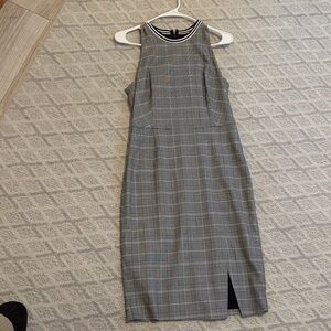 Banana Republic Gray Plaid Sleeveless Dress